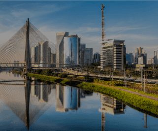 ônibus saindo da Rodoviária de Florianópolis para São Paulo